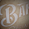 Rustieke broodplank BAKERY met olijven potje - Afbeelding 2