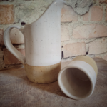 Rustic schenkkan met beker - Afbeelding 2