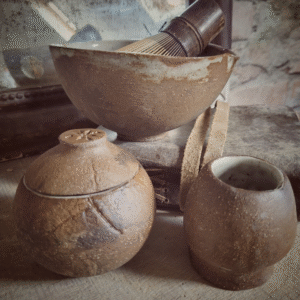Handgemaakte matcha set rustic